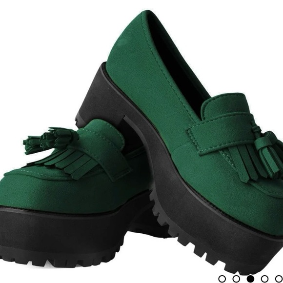 Dark green T.U.K footwear fringe loafers. Size 6 like NEW - Picture 4 of 8